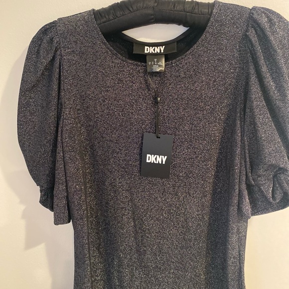 DKNY sparkle puff shoulder top in black. - Picture 5 of 7